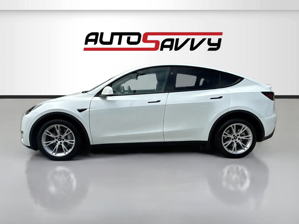 Used 2024 Tesla Model Y Long Range AWD/4WD image 4