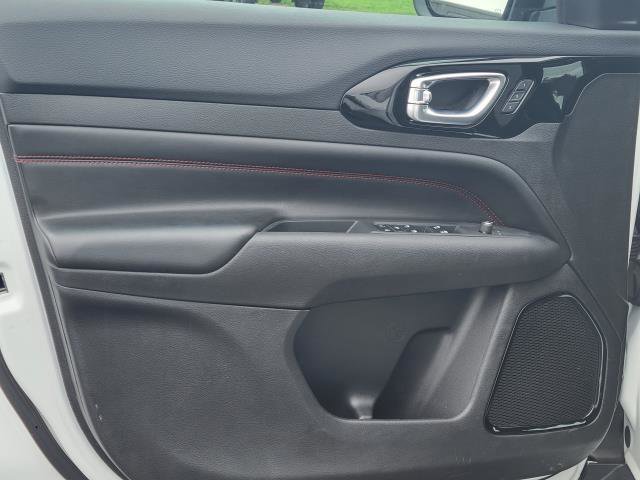 Used 2024 Jeep Compass Trailhawk w/ Trailhawk Elite Group image 26