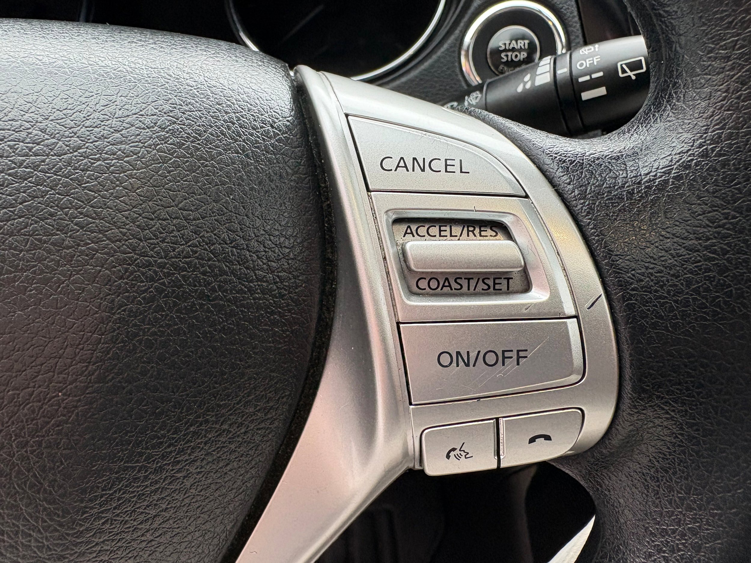 Used 2015 Nissan Rogue SV w/ SV Moonroof Package AWD/4WD image 31
