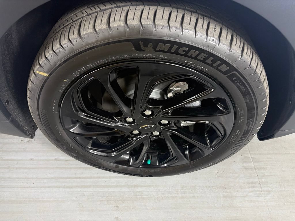 New 2027 Chevrolet Bolt RS FWD image 12