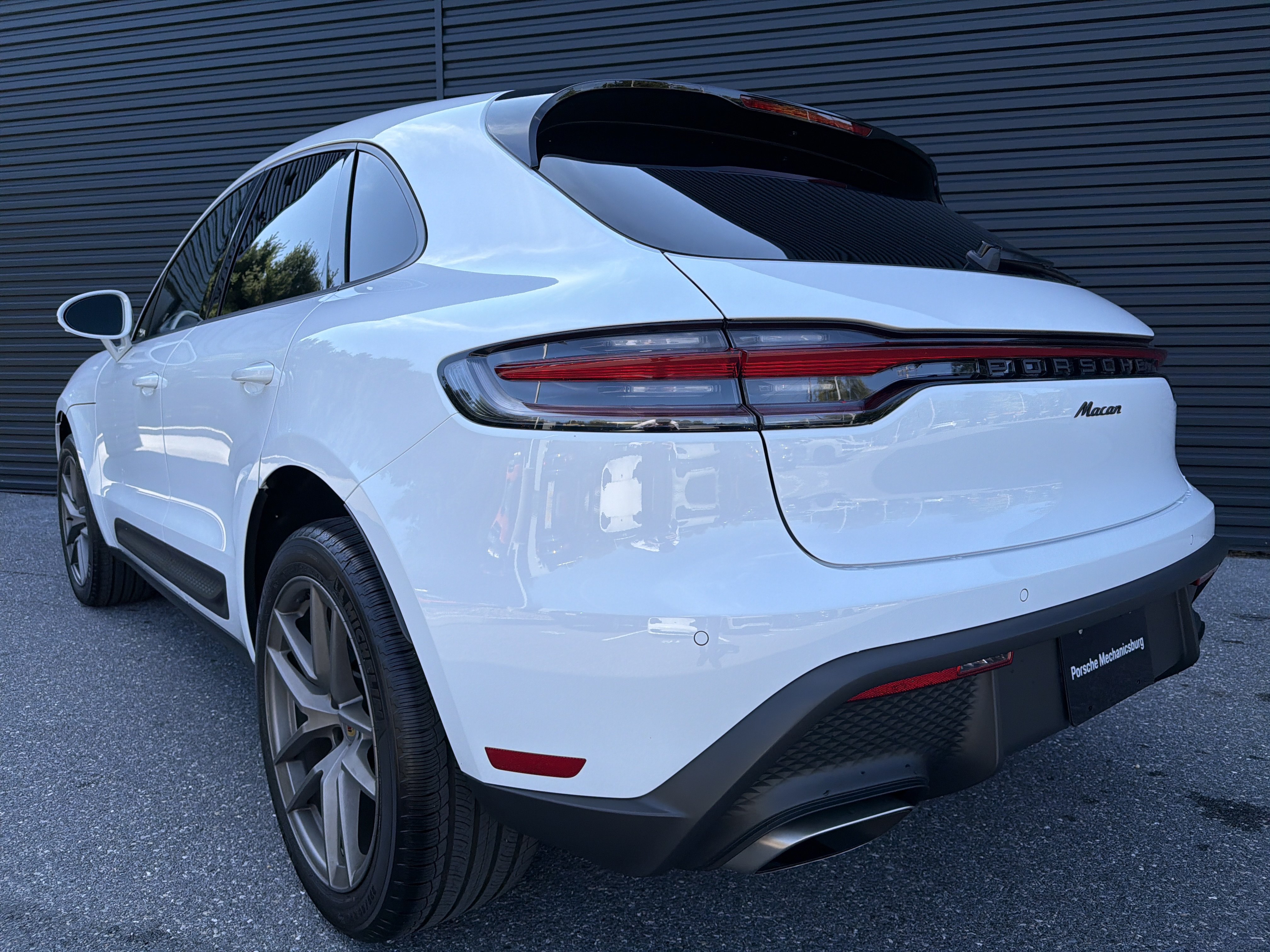 New 2026 Porsche Macan AWD/4WD image 17