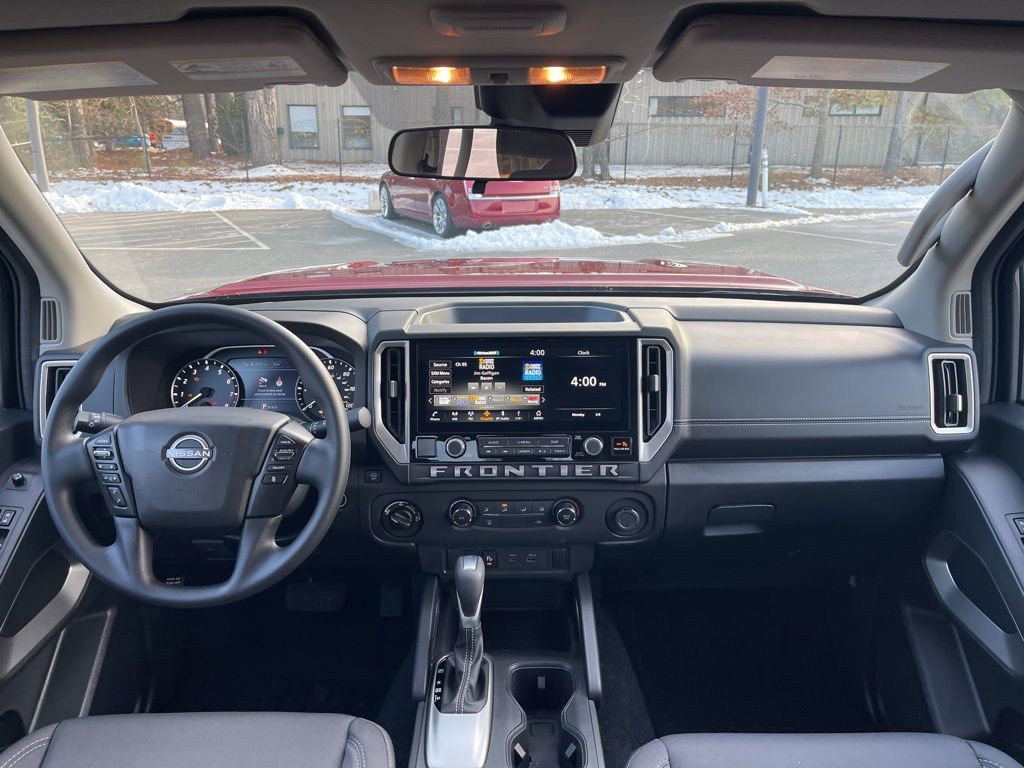 Certified 2025 Nissan Frontier SV image 8