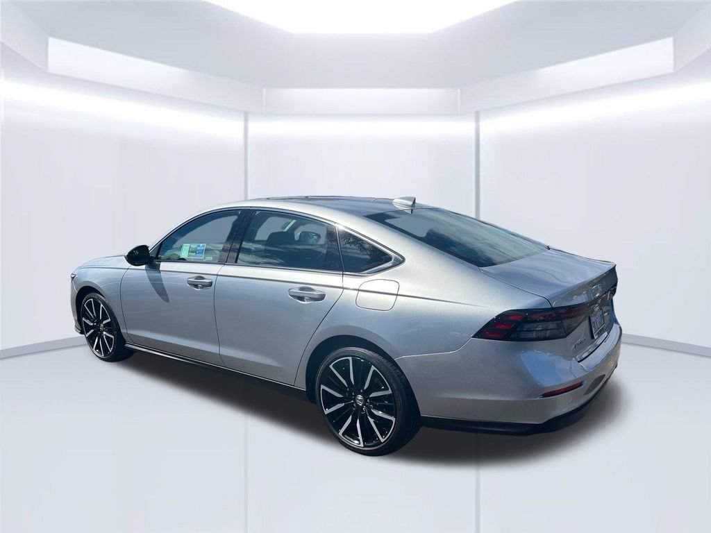 Used 2024 Honda Accord EX image 3