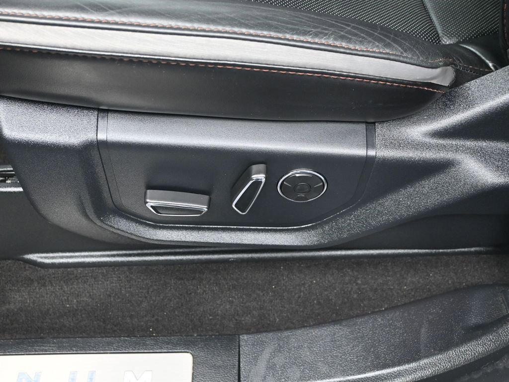 Used 2019 Ford F150 Platinum w/ Equipment Group 701A Luxury image 12