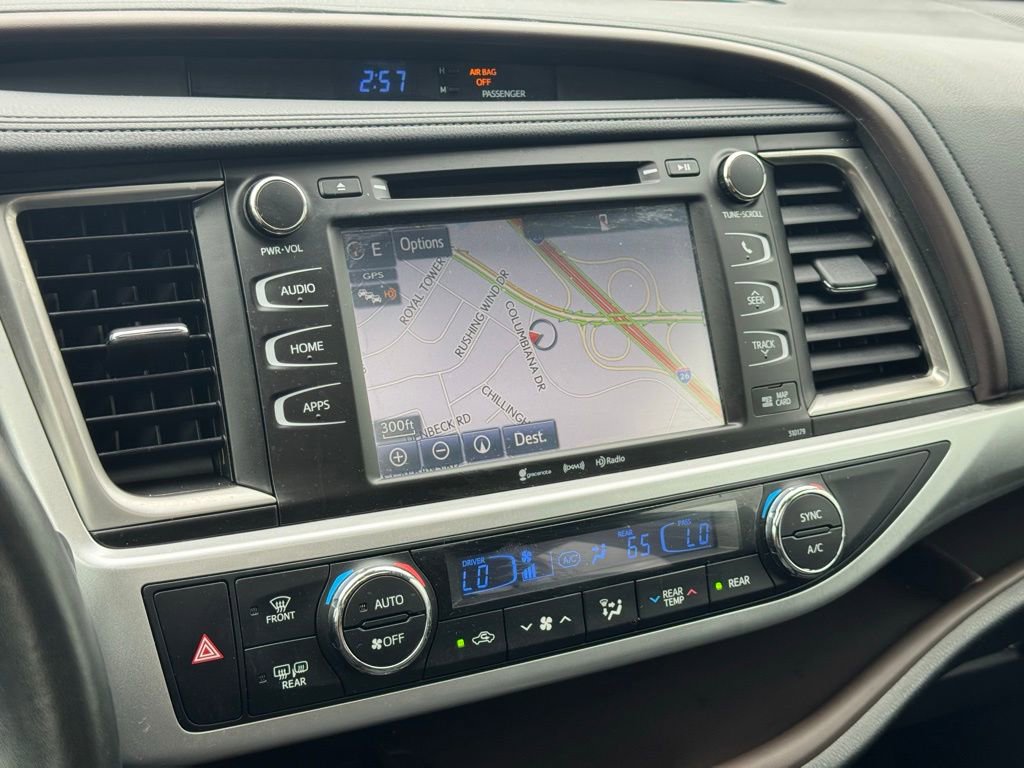 Used 2018 Toyota Highlander XLE image 35