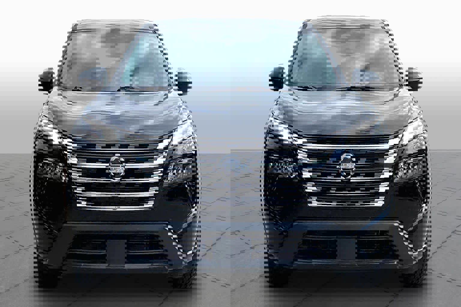 Certified 2025 Nissan Rogue S FWD image 3