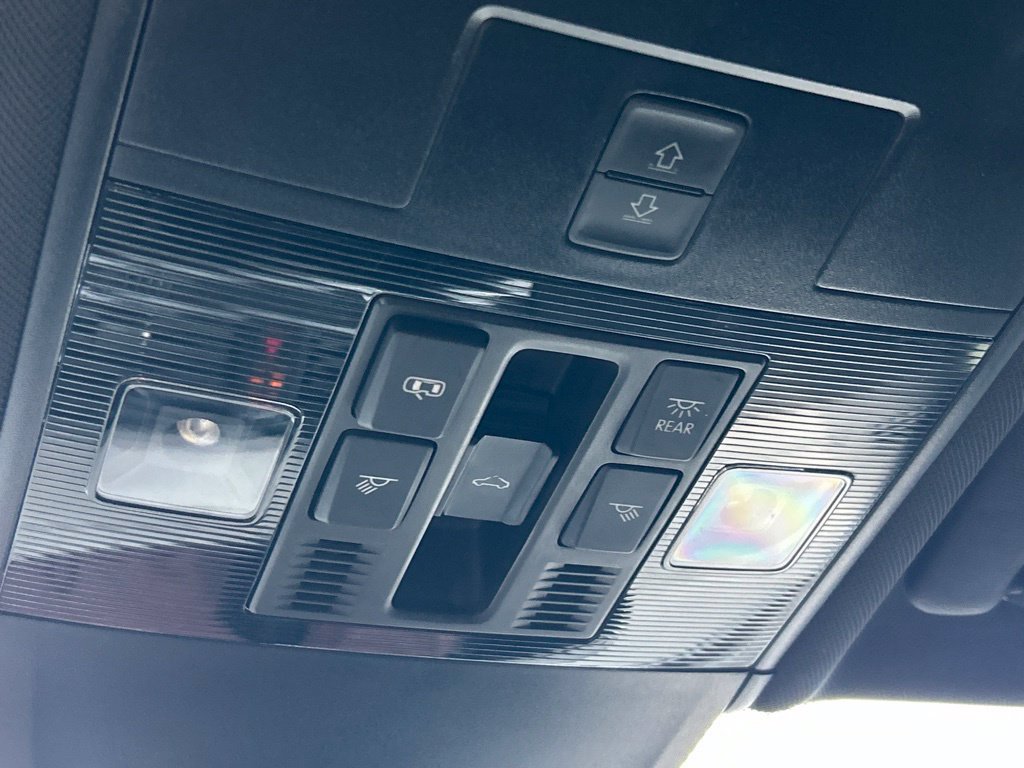 Certified 2023 Volkswagen Tiguan SE R-Line FWD image 41