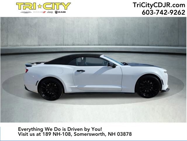 Used 2017 Chevrolet Camaro SS image 6