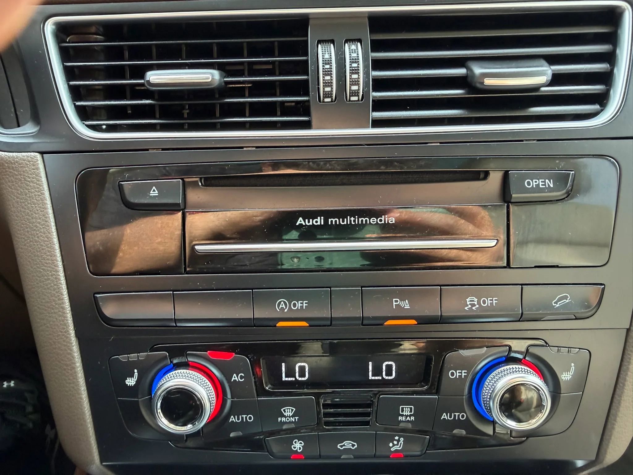 Used 2013 Audi Q5 3.0T Premium Plus w/ Audi MMI Navigation Plus Pkg image 27