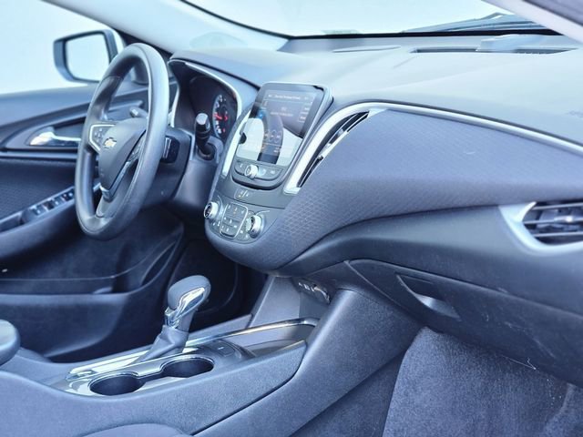 Used 2023 Chevrolet Malibu LT FWD image 13