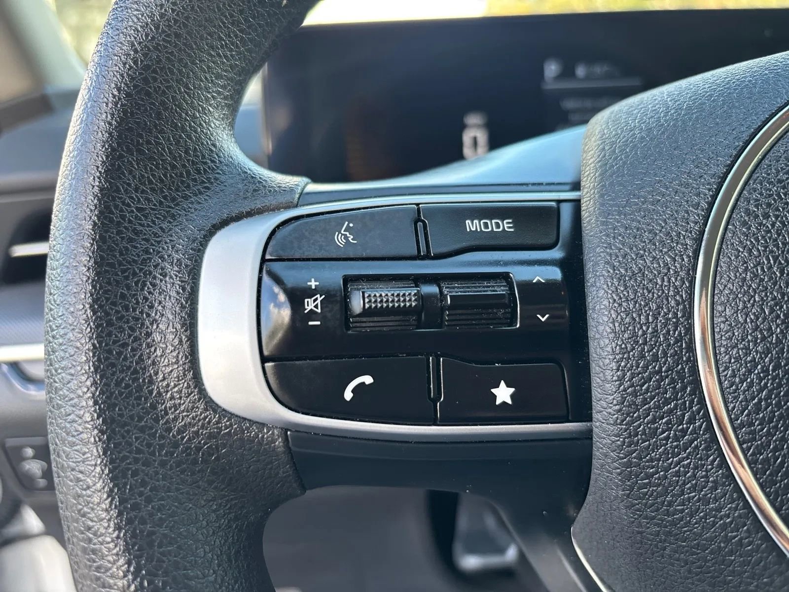 Used 2025 Kia K5 LXS FWD image 17