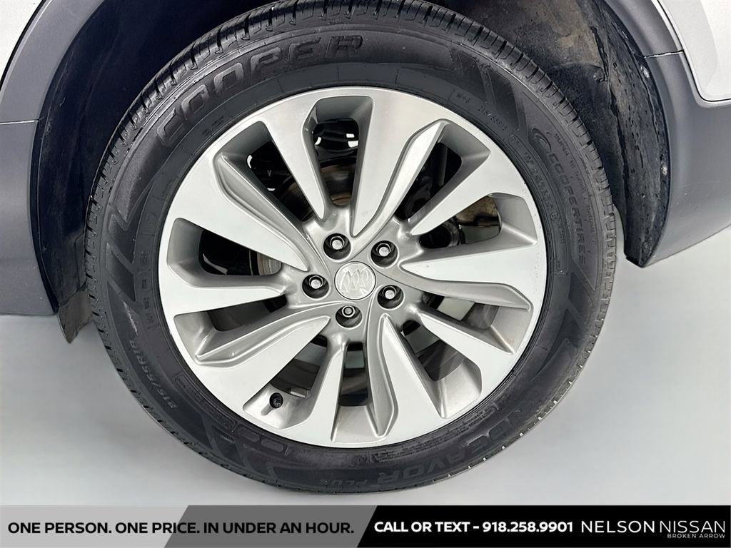 Used 2017 Buick Encore Essence FWD image 29