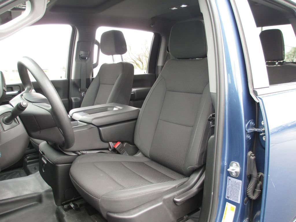 Used 2025 GMC Sierra 3500 Pro w/ Convenience Package image 18