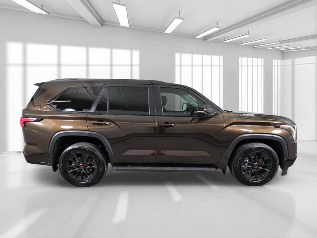 Used 2024 Toyota Sequoia Limited w/ TRD Off-Road Package AWD/4WD image 9