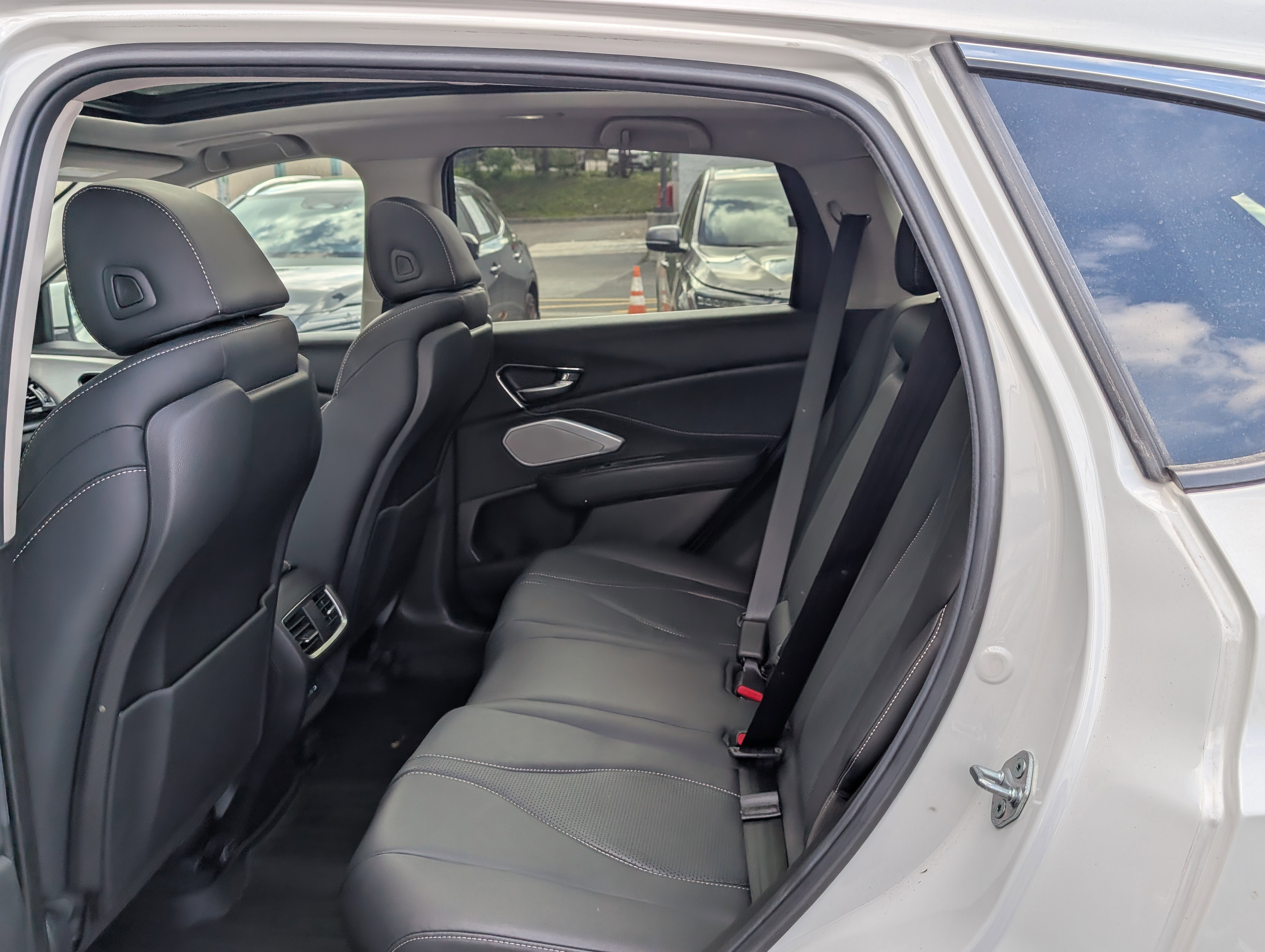 Used 2024 Acura RDX SH-AWD w/ Technology Package image 14