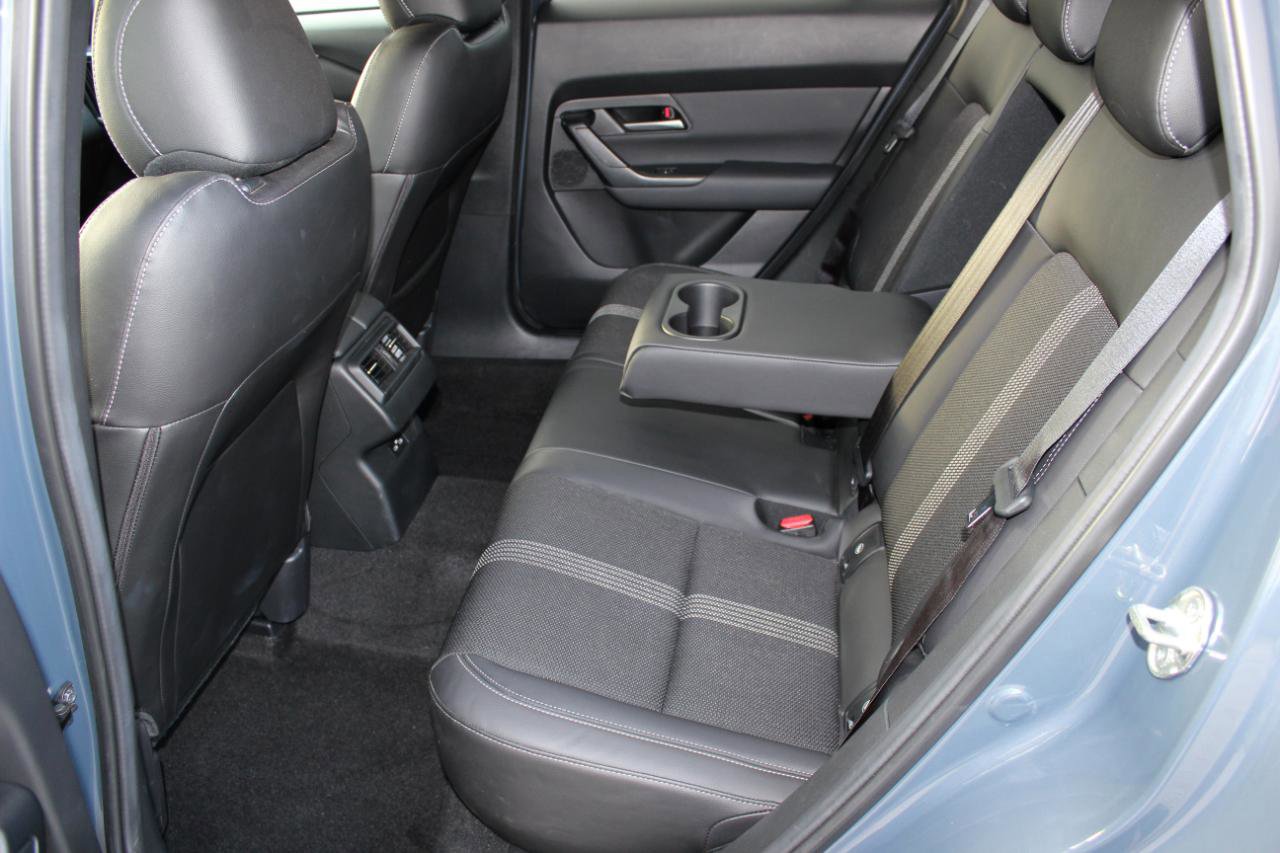 Used 2025 MAZDA CX-50 AWD 2.5 S w/ Preferred Package image 16