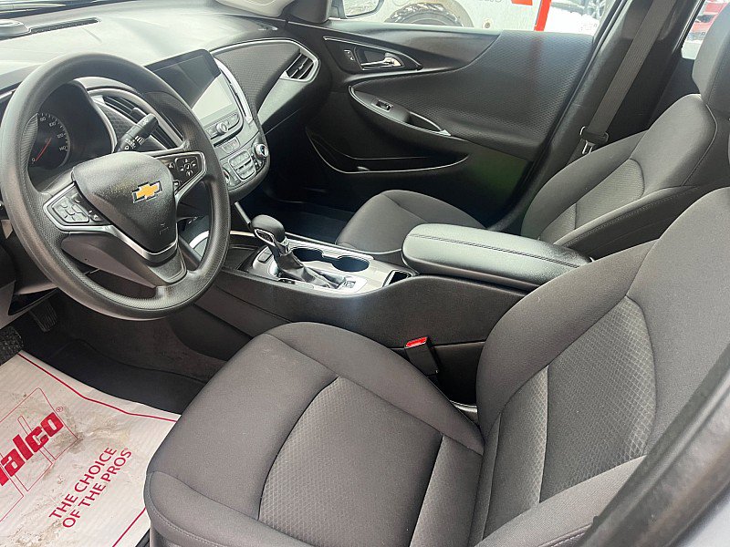 Used 2025 Chevrolet Malibu LT image 14