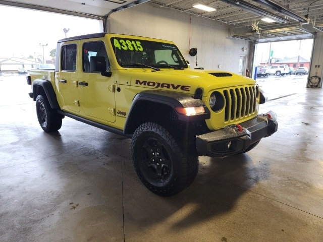 Used 2023 Jeep Gladiator Mojave w/ Cold Weather Group image 5