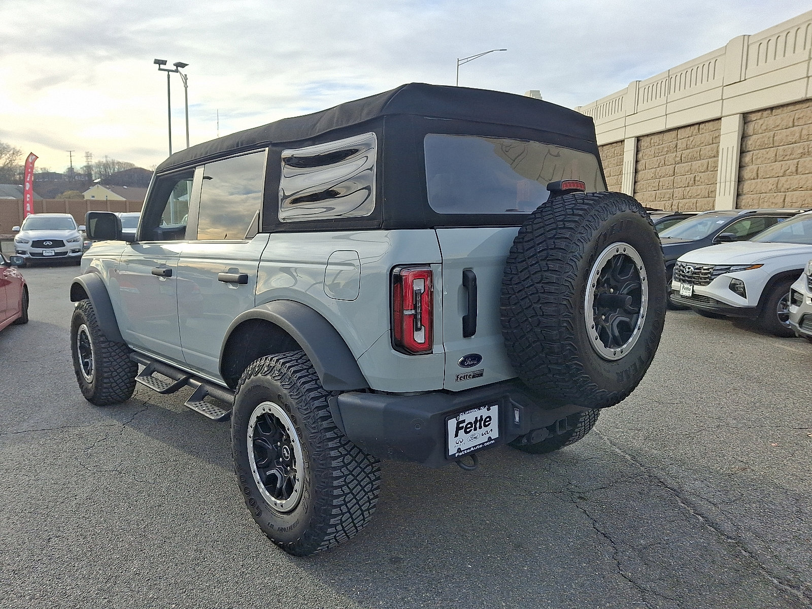 Used 2023 Ford Bronco Big Bend w/ Sasquatch Package image 6