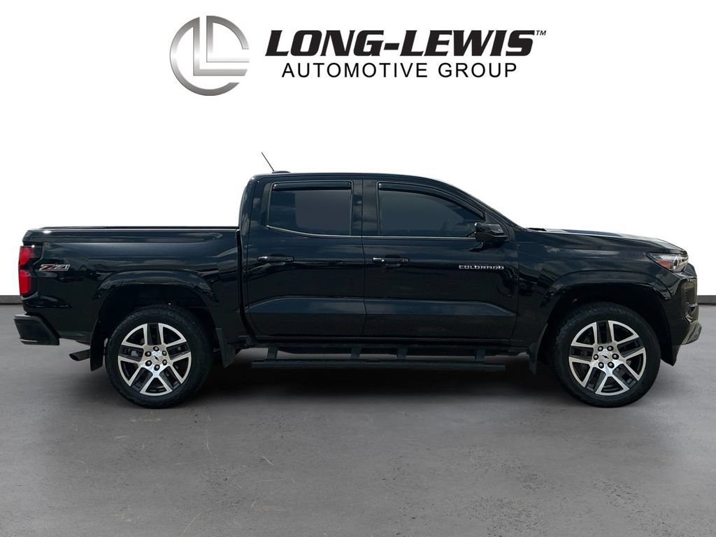 Used 2024 Chevrolet Colorado Z71 w/ Z71 Convenience Package 2 AWD/4WD image 8