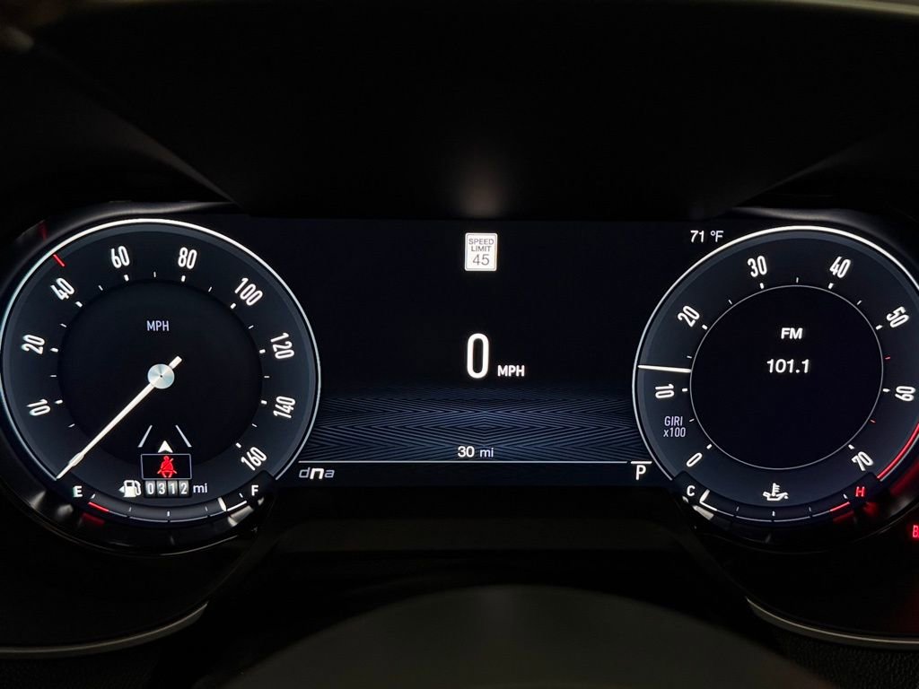 Used 2025 Alfa Romeo Giulia AWD image 14