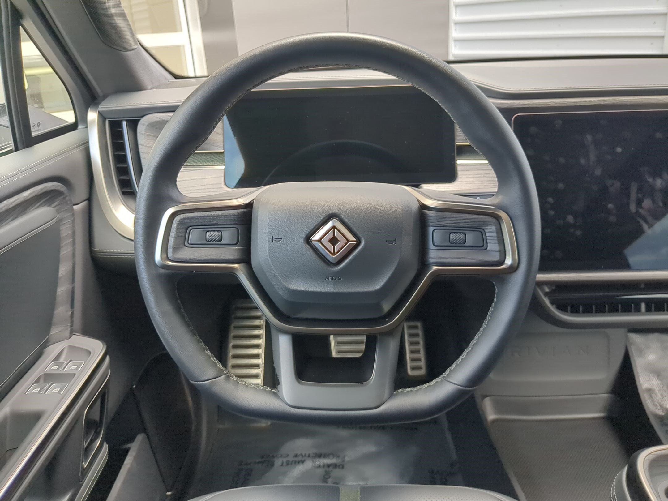 Used 2022 Rivian R1T Launch Edition AWD/4WD image 16