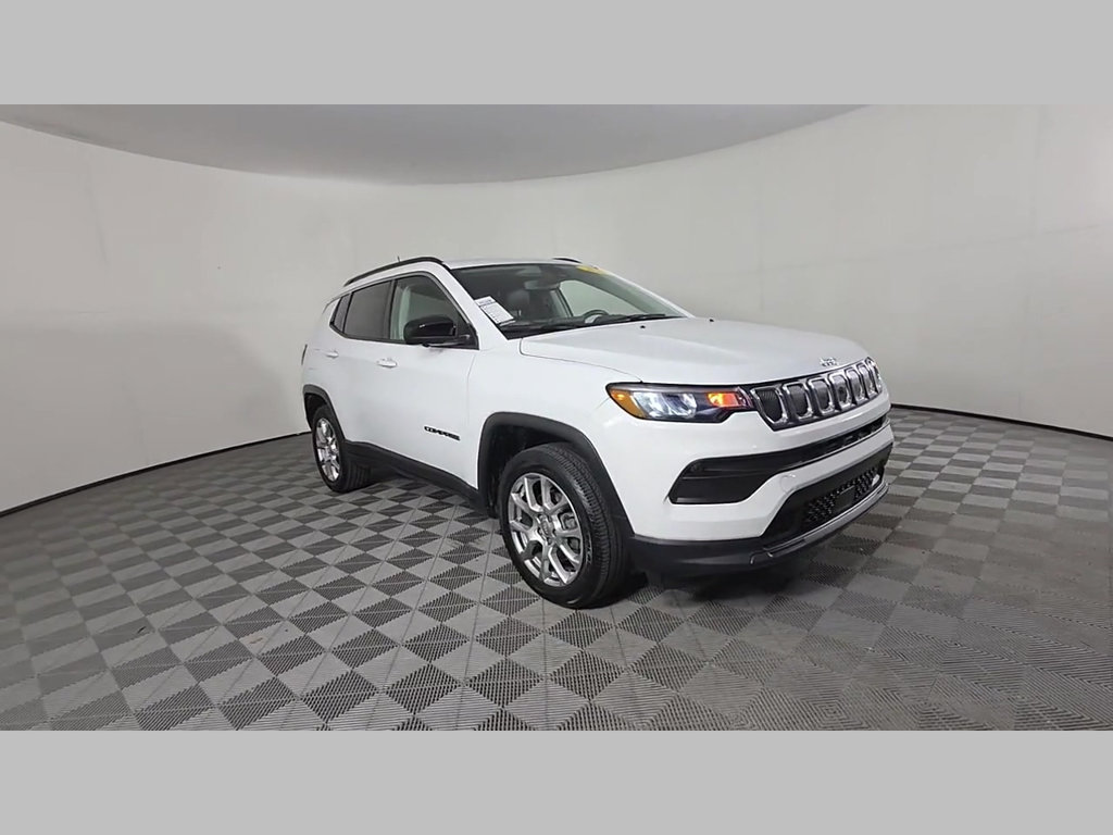 Used 2022 Jeep Compass Latitude AWD/4WD image 47