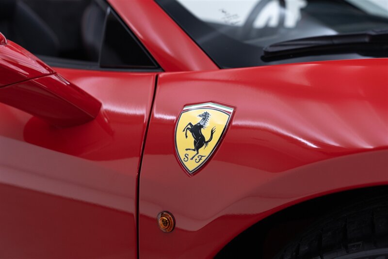 Used 2012 Ferrari 458 Spider RWD image 25