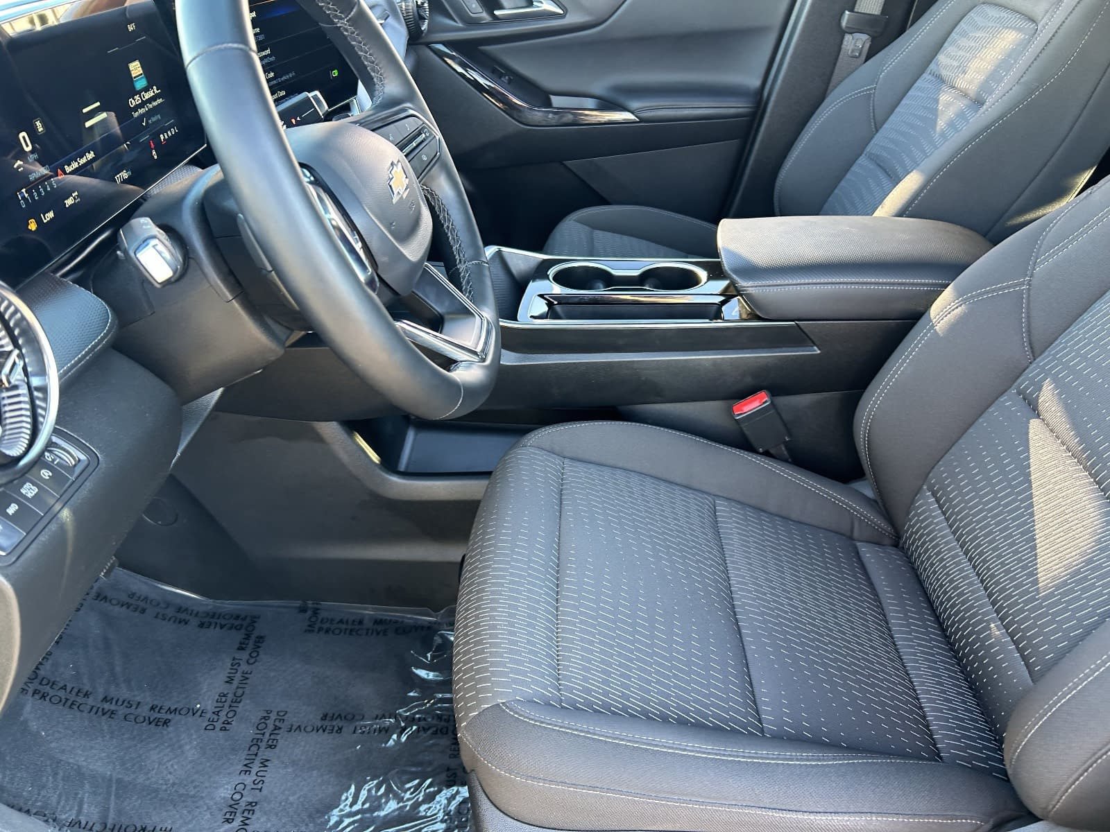 Used 2025 Chevrolet Equinox LT AWD/4WD image 22