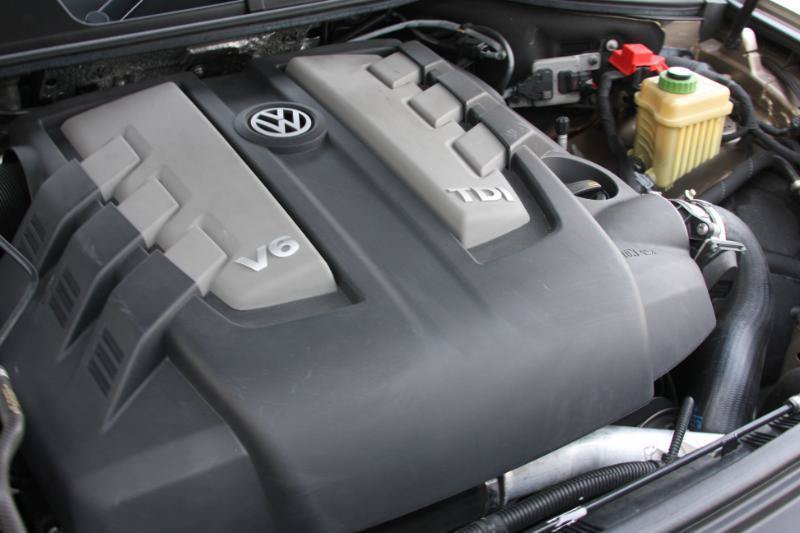 Used 2016 Volkswagen Touareg TDI AWD/4WD image 17