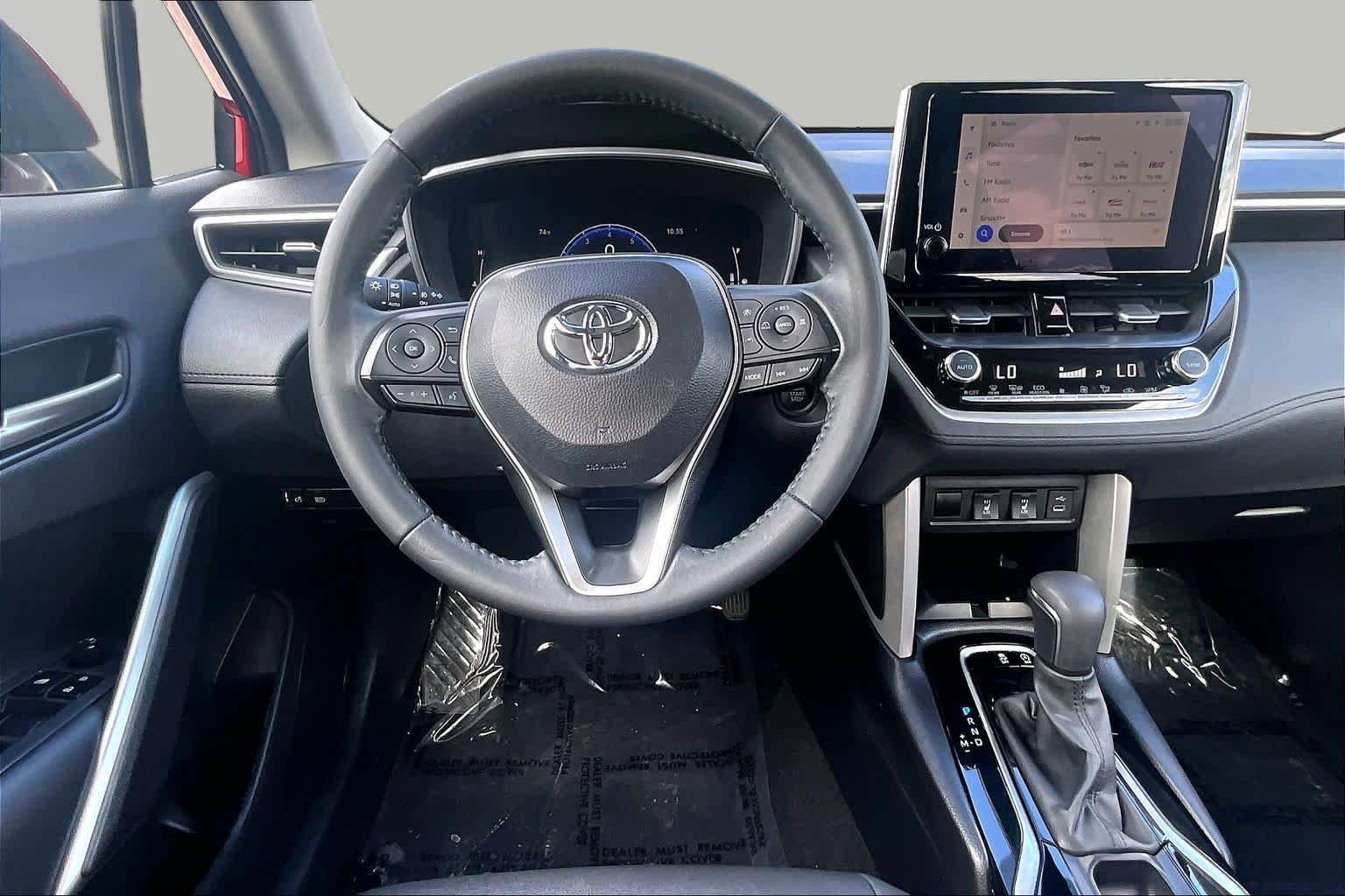 Used 2024 Toyota Corolla Cross XLE w/ Convenience Package AWD/4WD image 6