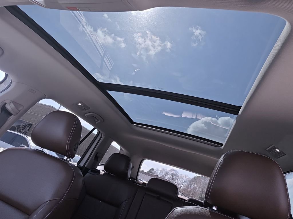 Used 2021 Volkswagen Atlas SEL image 36