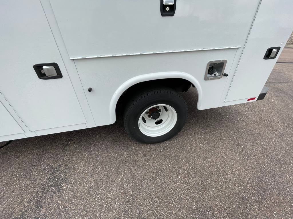 New 2024 Ford E-350 and Econoline 350 Super Duty w/ Power Windows & Locks Group image 10