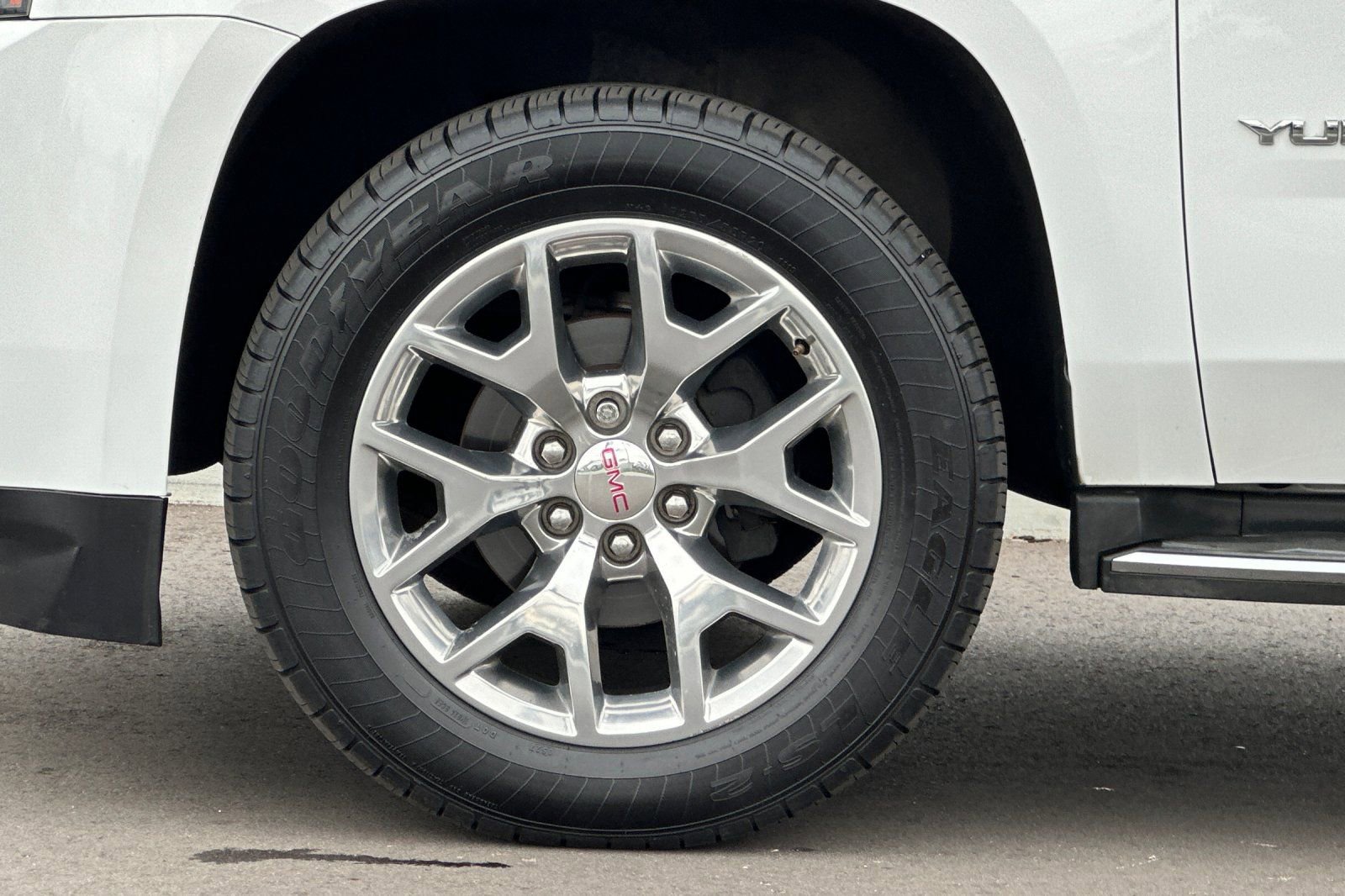 Used 2015 GMC Yukon SLE w/ Convenience Package image 38