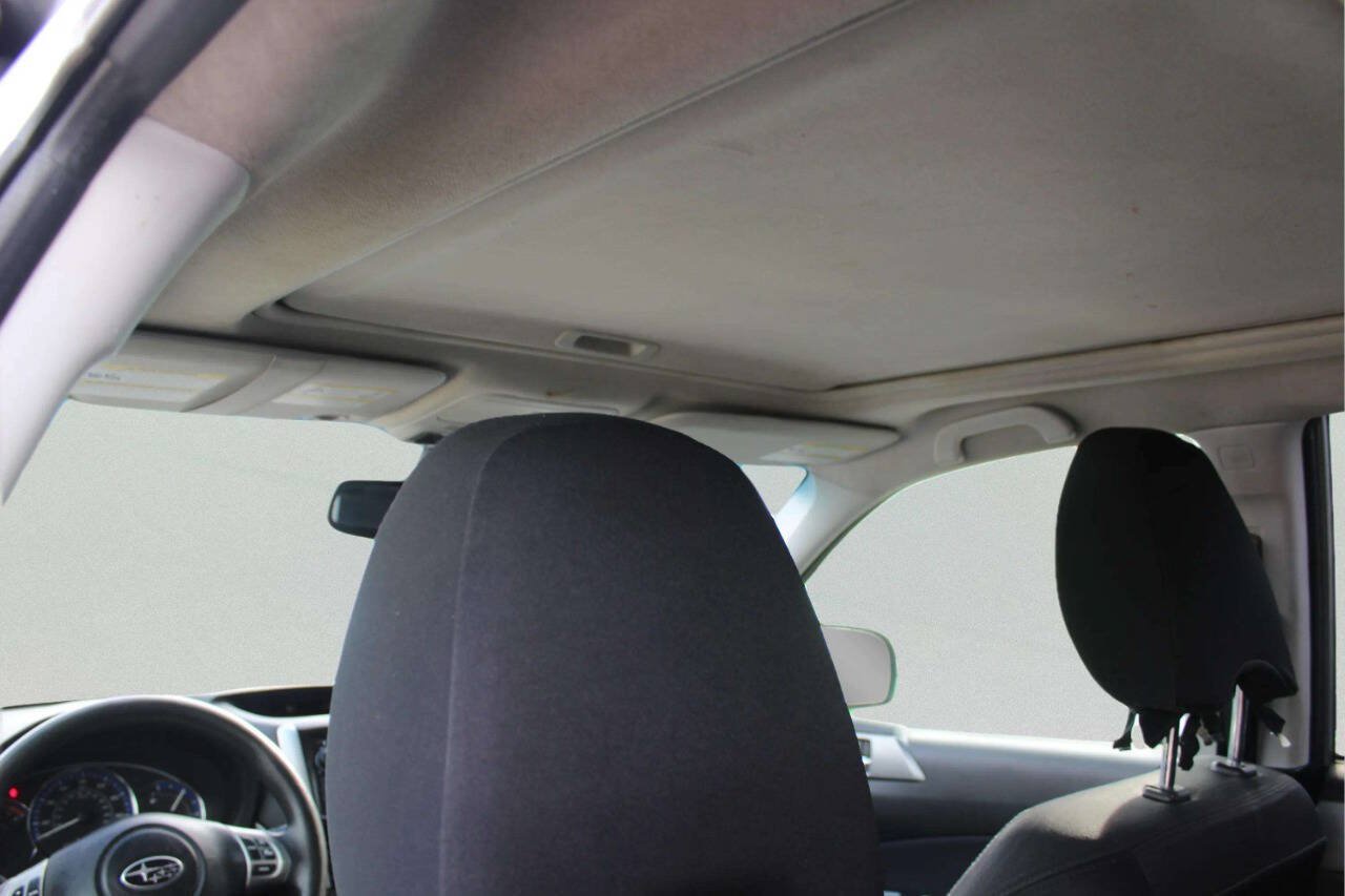 Used 2012 Subaru Forester 2.5X Premium w/ Popular Pkg 3 AWD/4WD image 9