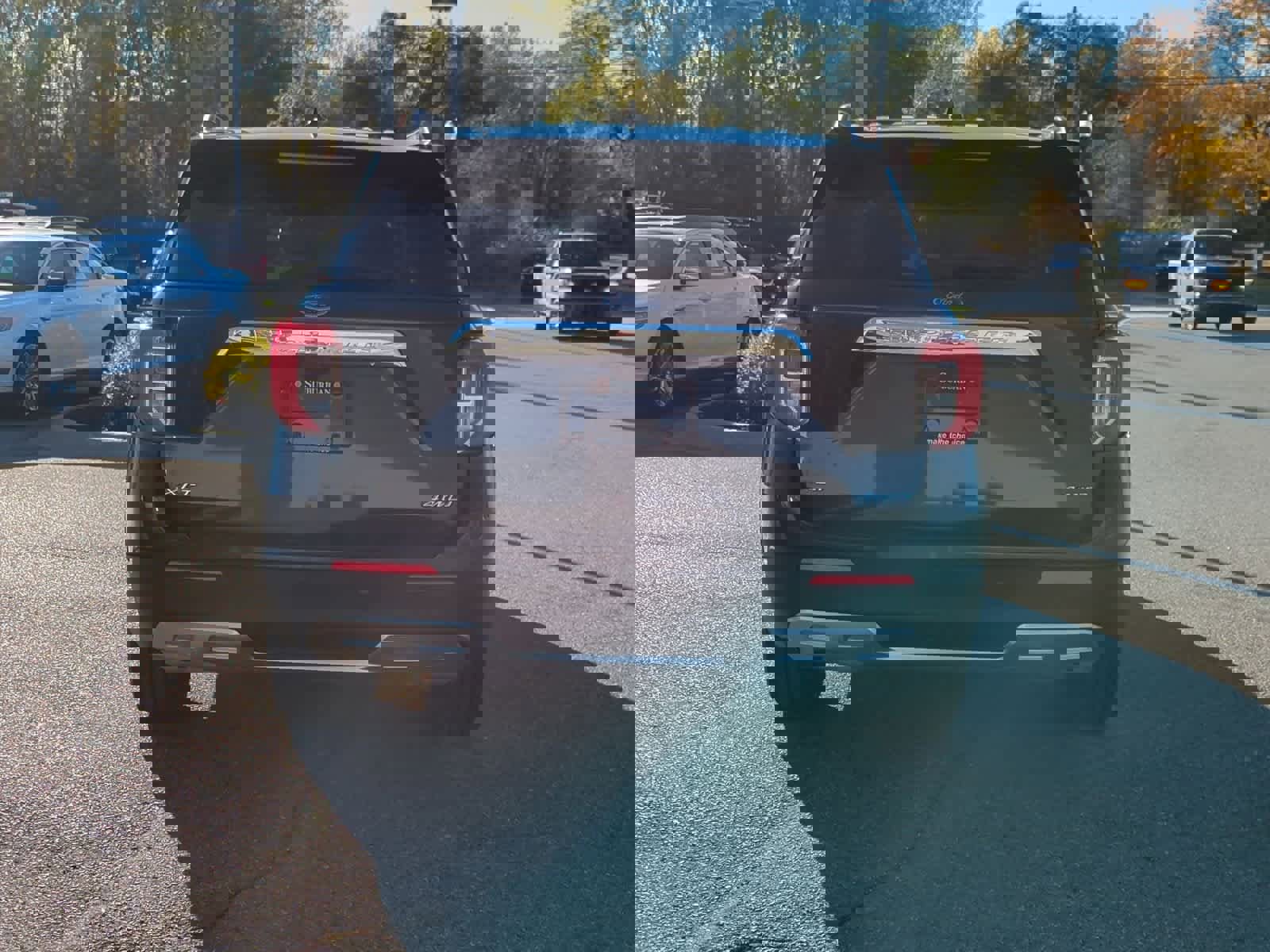 Used 2022 Ford Explorer XLT w/ Equipment Group 202A image 7