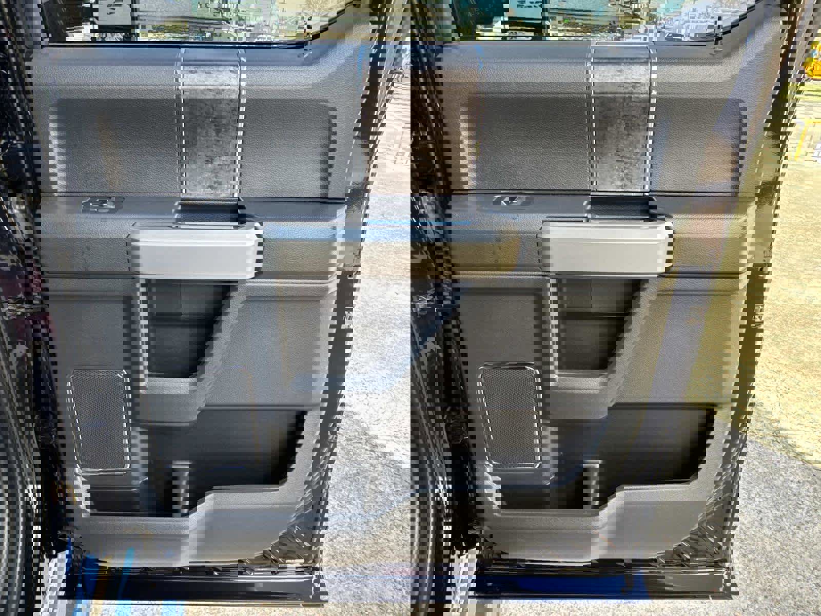 Used 2022 Ford F250 Lariat w/ Lariat Ultimate Package image 19