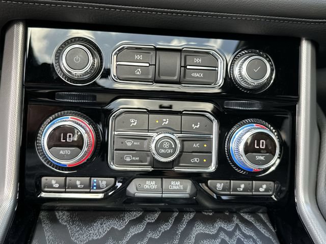 Certified 2022 GMC Yukon XL Denali w/ Denali Ultimate Package AWD/4WD image 26