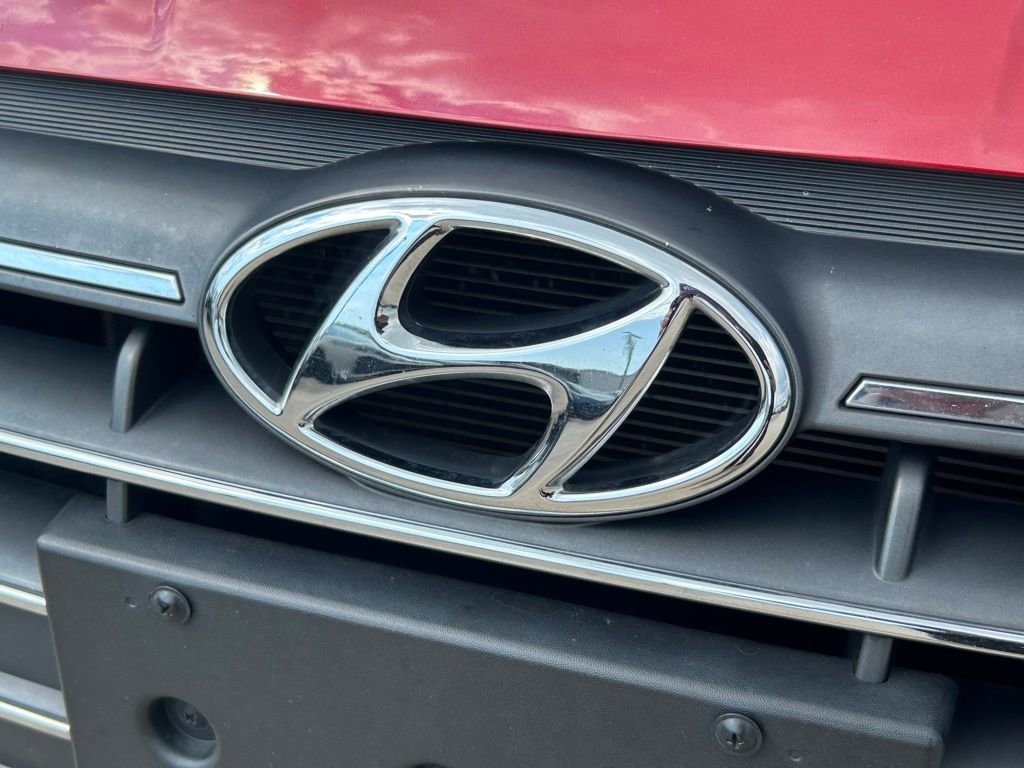 Used 2020 Hyundai Elantra SEL image 17