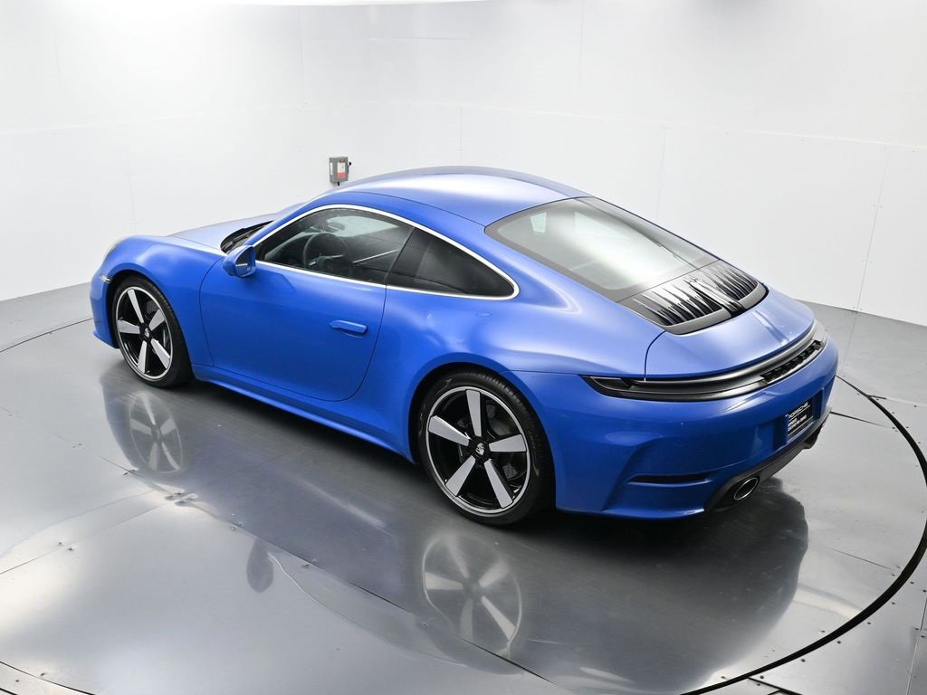 Used 2025 Porsche 911 Carrera image 33