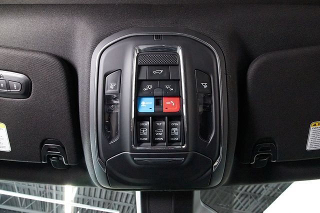Used 2024 Jeep Wagoneer Series II w/ Convenience Group I AWD/4WD image 13