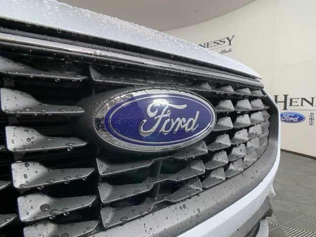 Used 2025 Ford Escape SE image 12