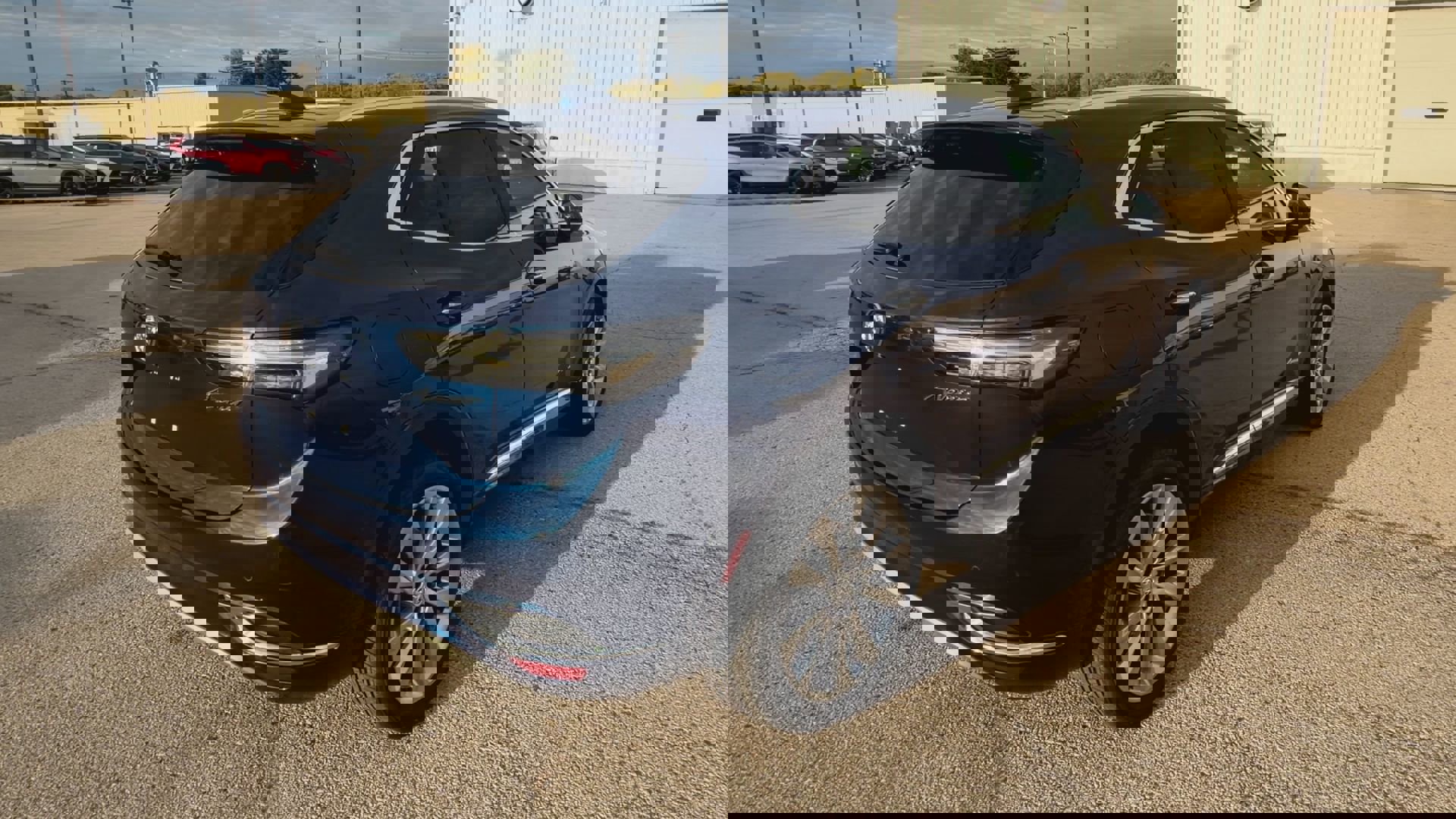 Used 2023 Buick Envision Avenir image 8