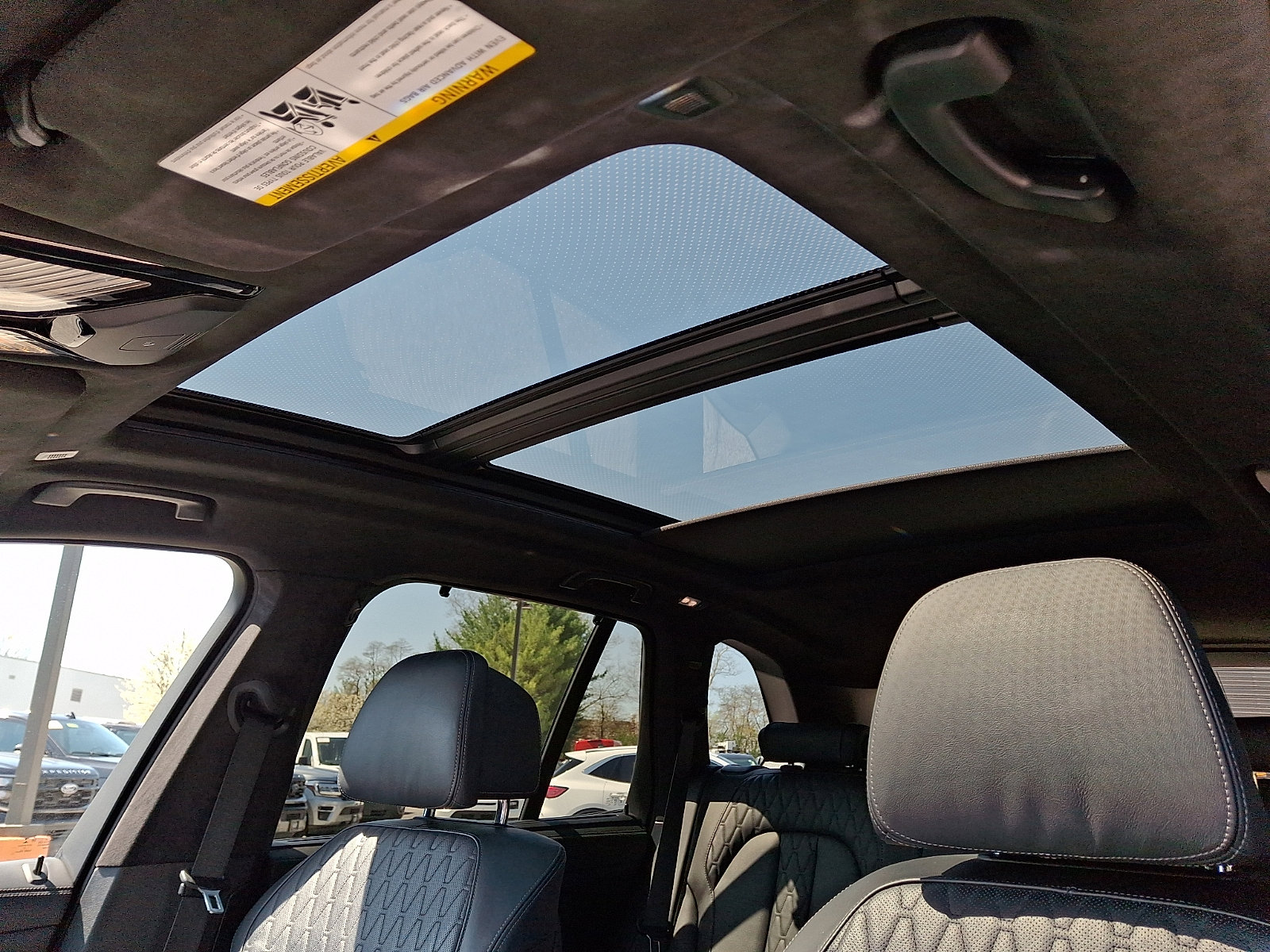 Used 2021 BMW X5 M50i w/ Executive Package image 17