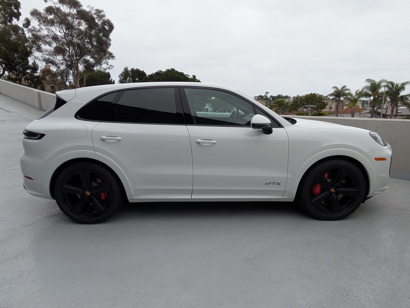 New 2025 Porsche Cayenne GTS image 8