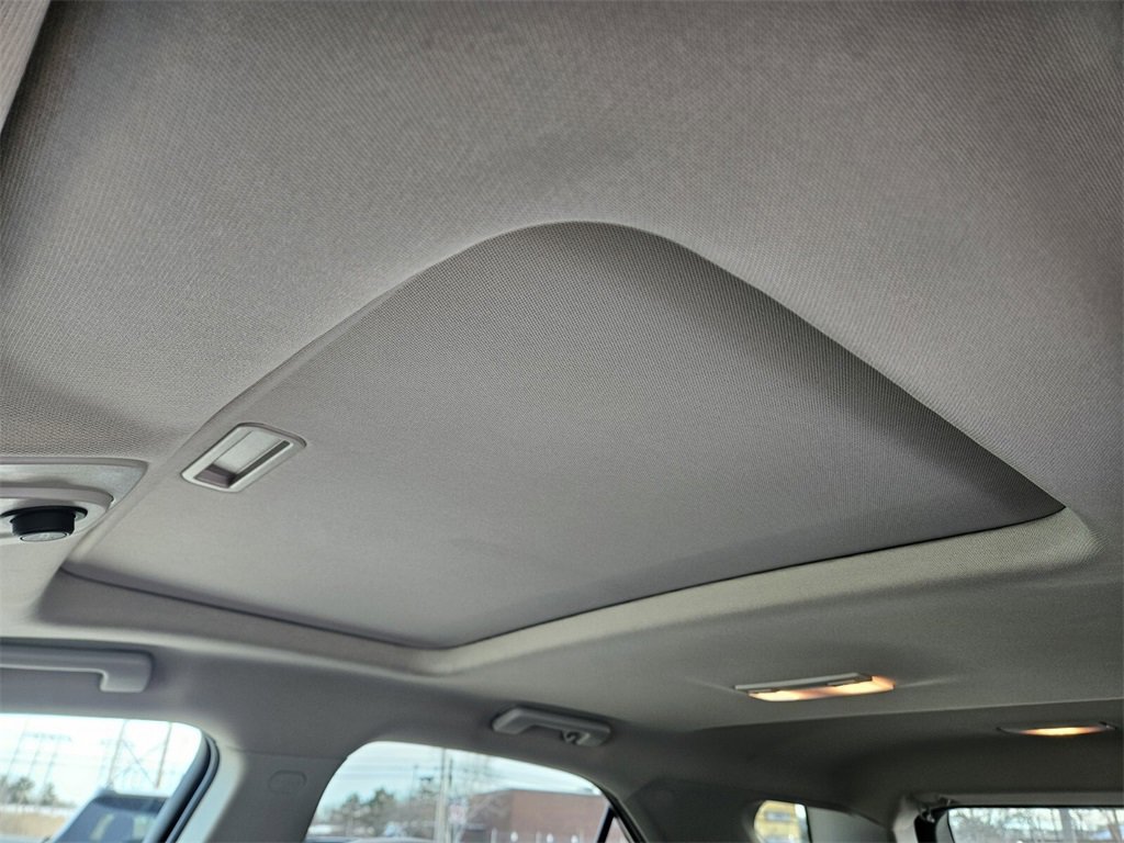 Used 2016 Chevrolet Equinox LTZ w/ Enhanced Convenience Package image 15