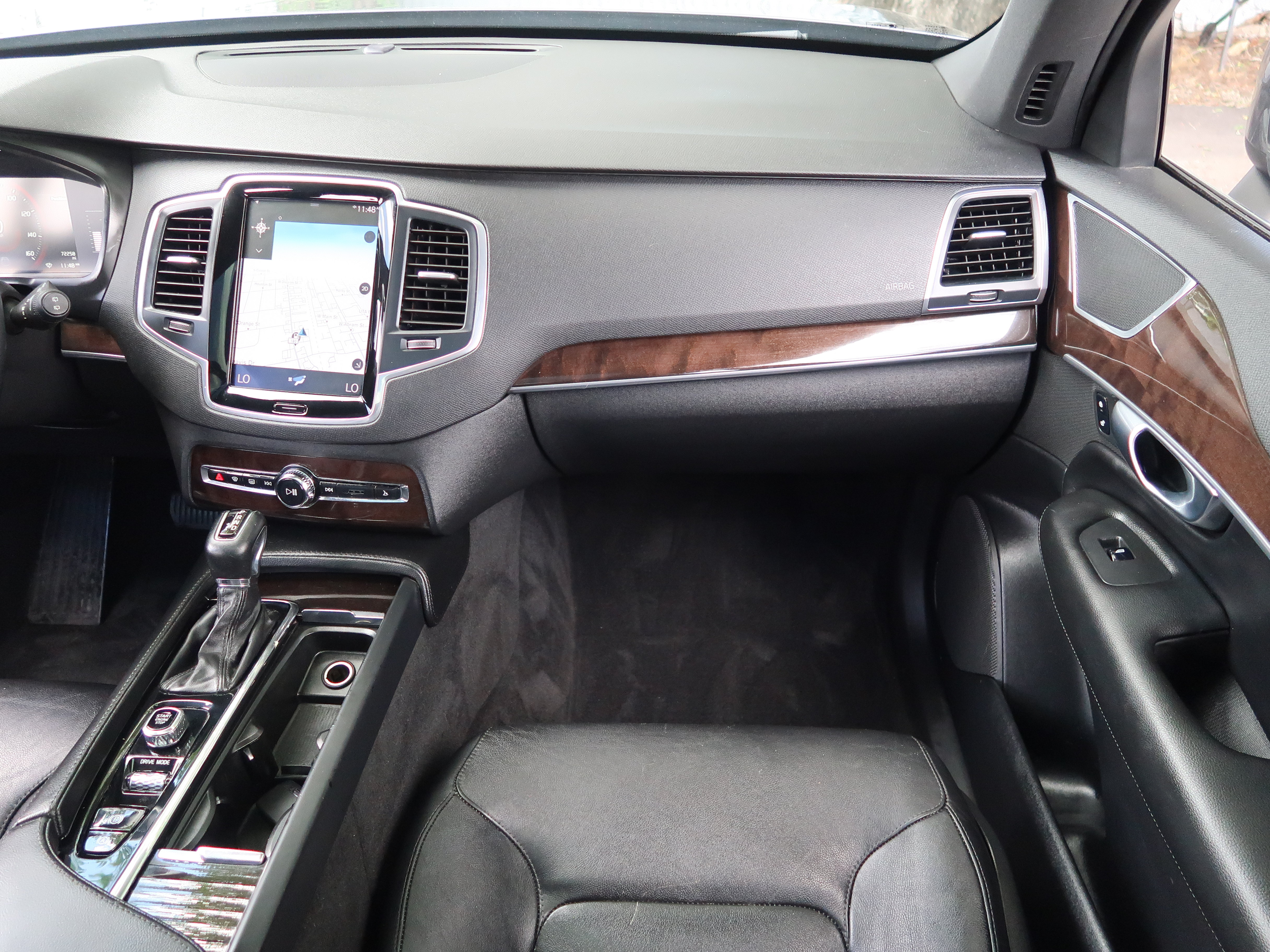 Used 2019 Volvo XC90 T5 Momentum w/ Protection Package Premier FWD image 15