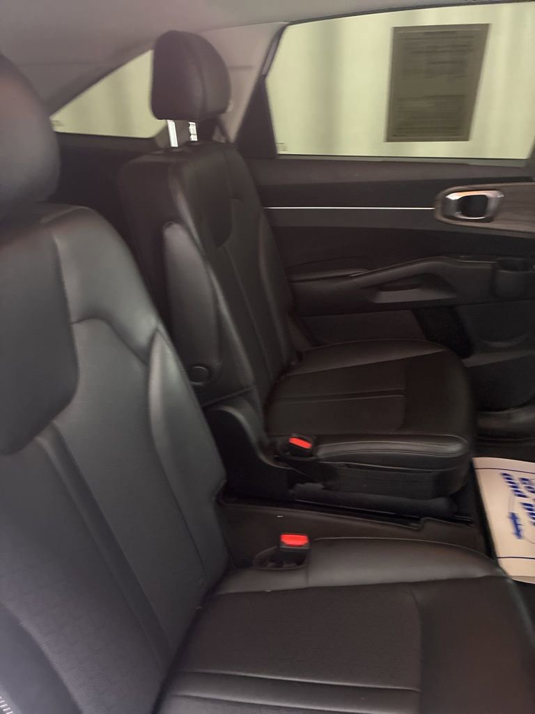 Used 2022 Kia Sorento EX image 19