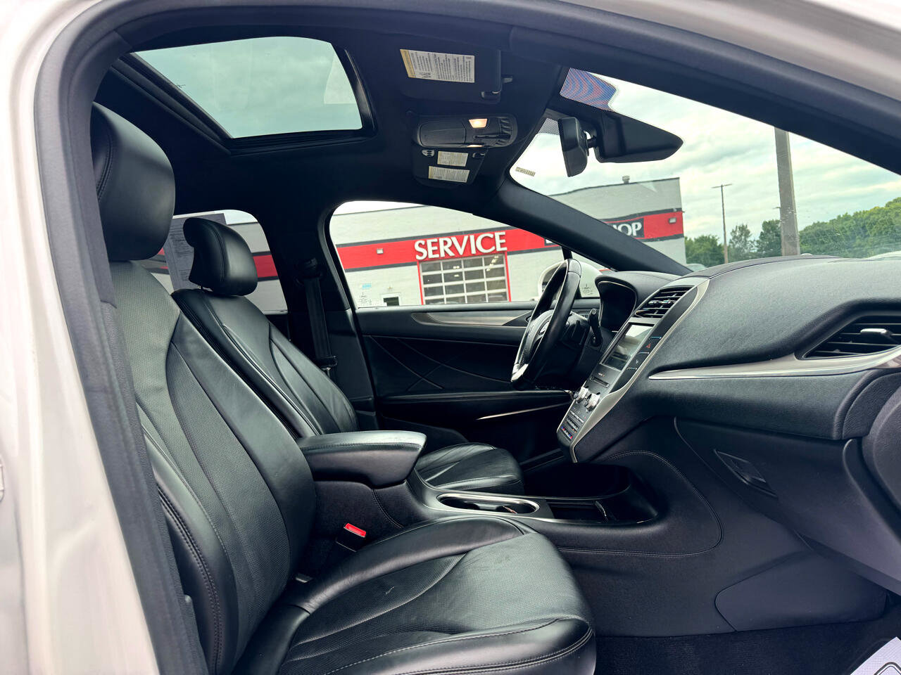 Used 2016 Lincoln MKC Reserve w/ Technology Package image 11