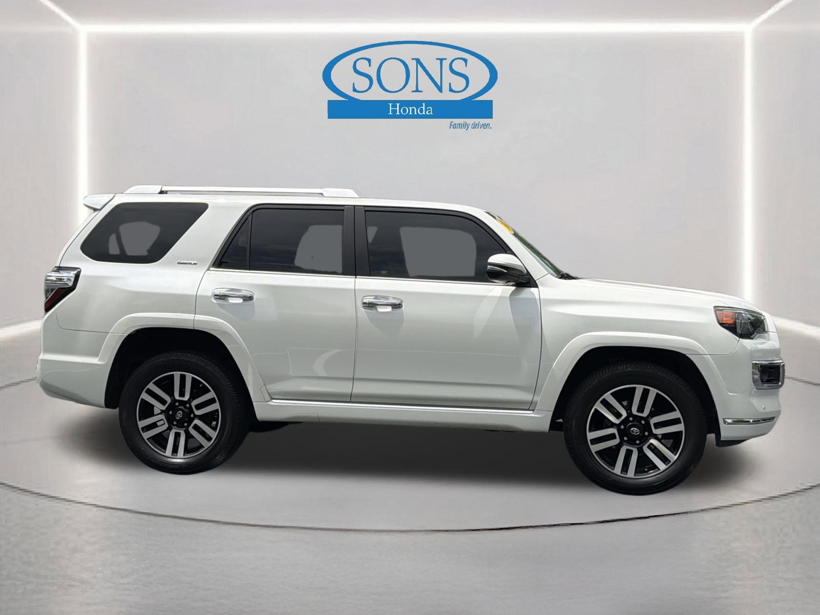 Used 2020 Toyota 4Runner Limited AWD/4WD image 30